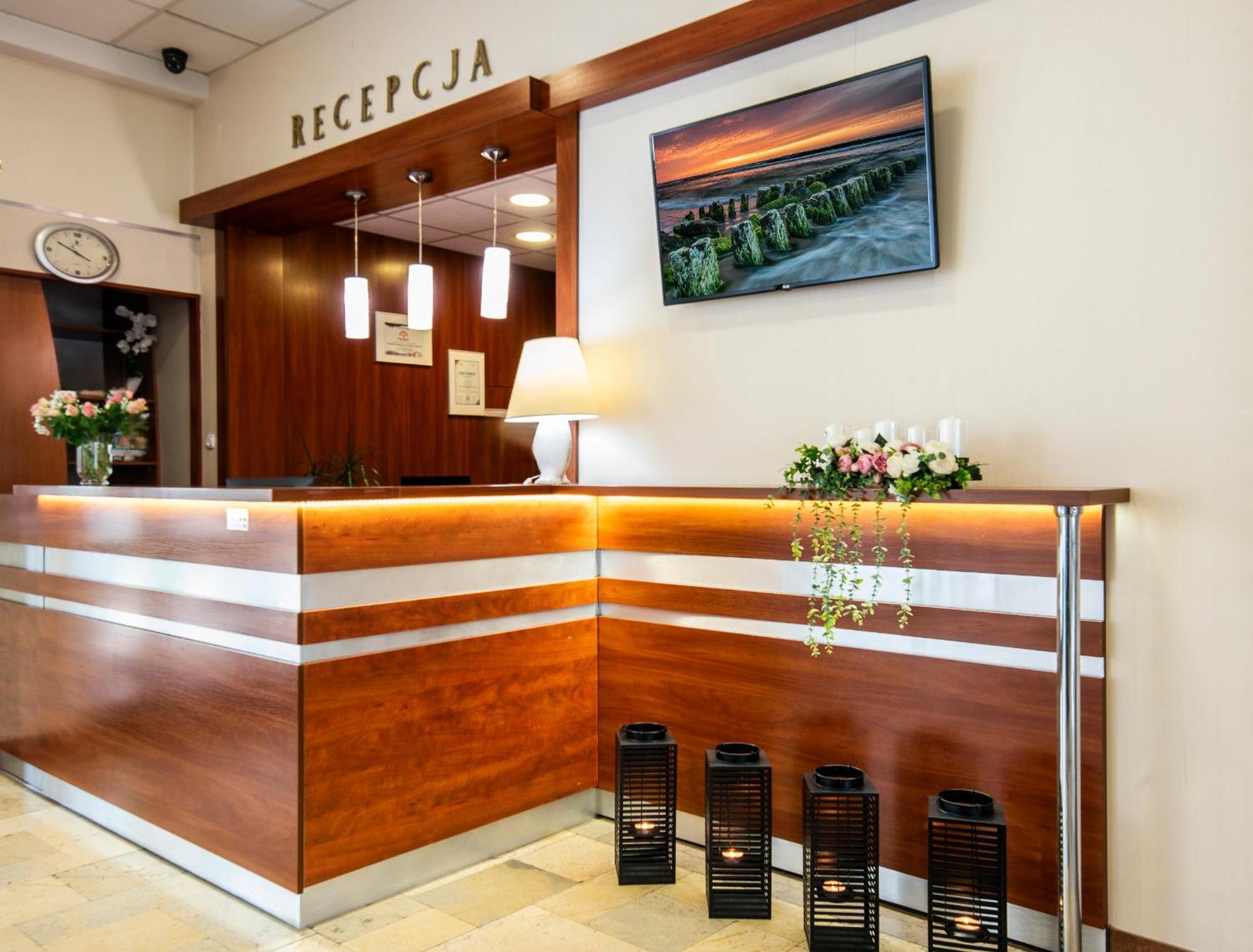 Interferie Cechsztyn Hotel Ustronie Morskie Buitenkant foto