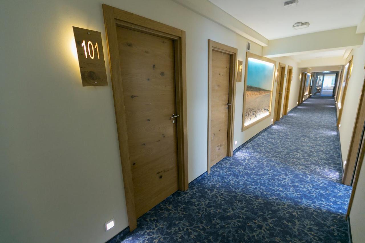Interferie Cechsztyn Hotel Ustronie Morskie Buitenkant foto